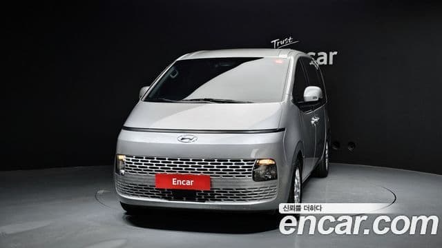 Hyundai Staria Modern, 2023 3