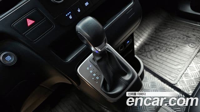 Hyundai Staria Modern, 2023 9