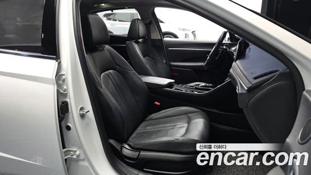 Hyundai Sonata (DN8) Premium Family, 2020 10