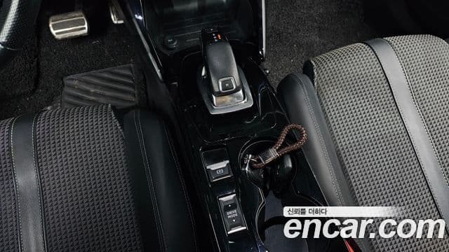 Peugeot 2008 2세대 1.5 BlueHDi GT, 2021 9