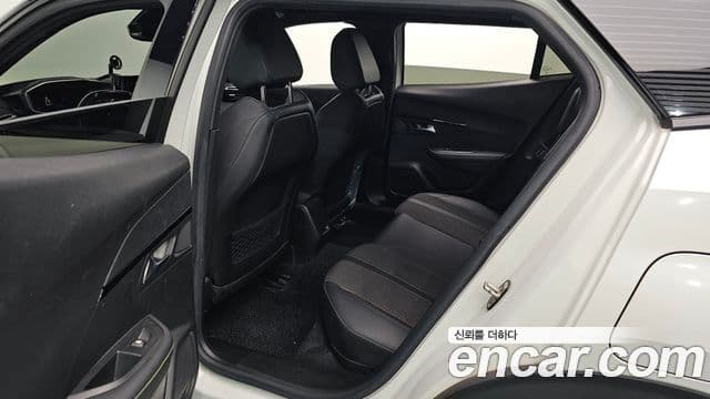 Peugeot 2008 2세대 1.5 BlueHDi GT, 2021 12