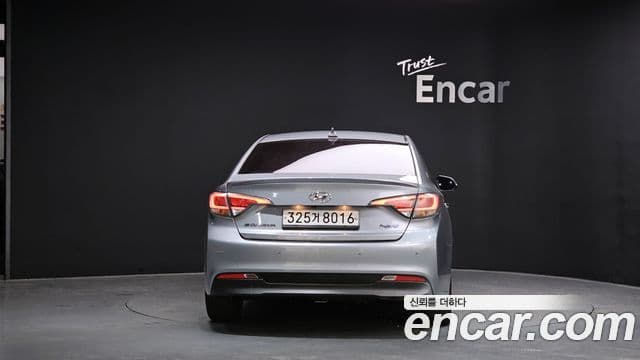 Hyundai LF Sonata гибрид Premium, 2016 4