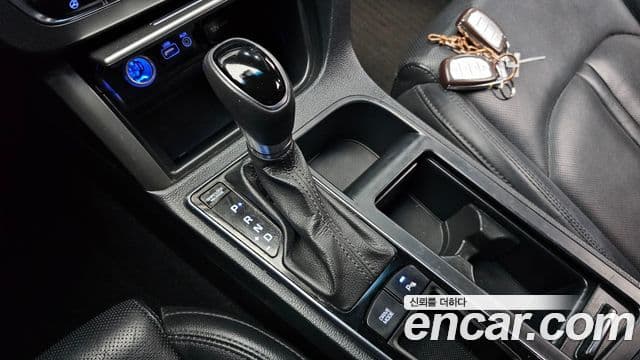 Hyundai LF Sonata гибрид Premium, 2016 9