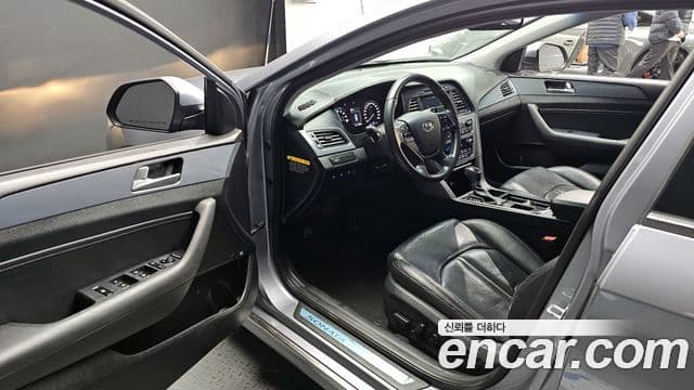 Hyundai LF Sonata гибрид Premium, 2016 10