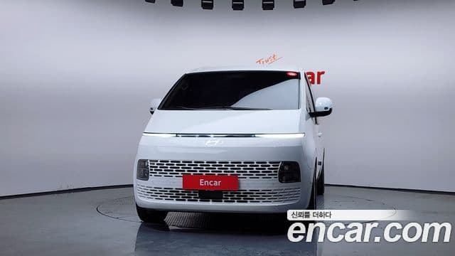 Hyundai Staria Modern, 2025 3