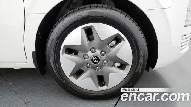 Hyundai Staria Modern, 2025 все фото