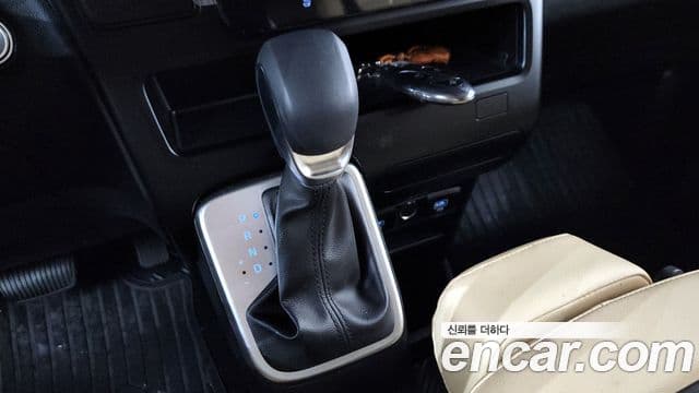 Hyundai Staria Modern, 2025 9