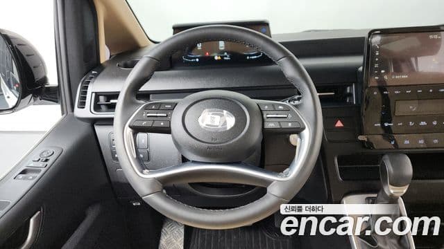 Hyundai Staria Modern, 2025 13