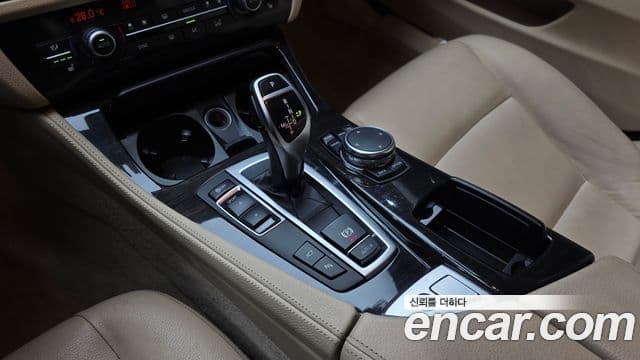 BMW 5시리즈 (F10) Luxury, 2015 9