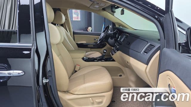 Kia The / новый New Carnival Noblesse Special, 2020 11