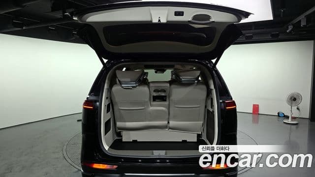 Kia Carnival 4세대 бензин 9인승 High Limousine(компания по спецнадстройкам), 2022 20