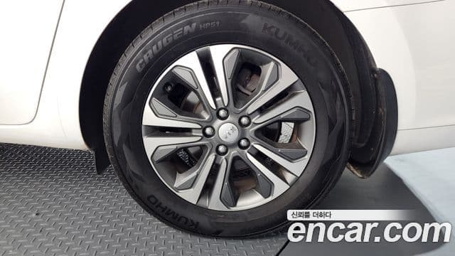 Kia The / новый New Carnival Luxury, 2020 все фото