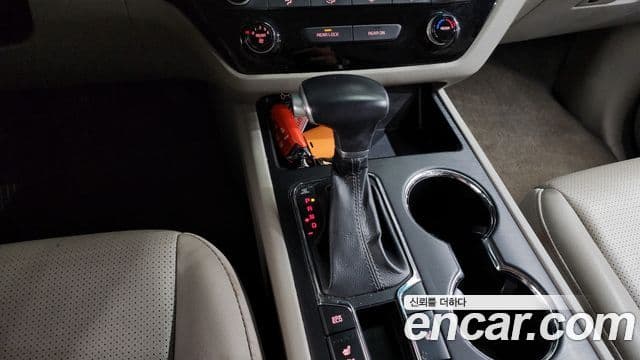 Kia The / новый New Carnival Luxury, 2020 9