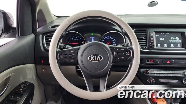 Kia The / новый New Carnival Luxury, 2020 13