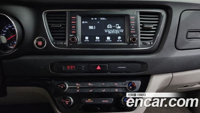 Kia The / новый New Carnival Luxury, 2020 16