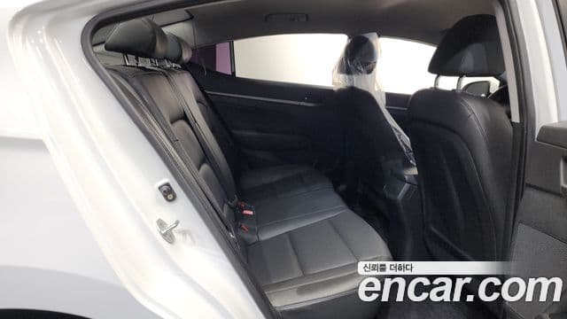 Hyundai Avante AD 1.6 GDI Value Plus, 2018 12