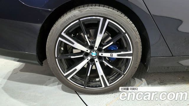 BMW 5시리즈 (G60) 530i xDrive M Sport, 2025 все фото