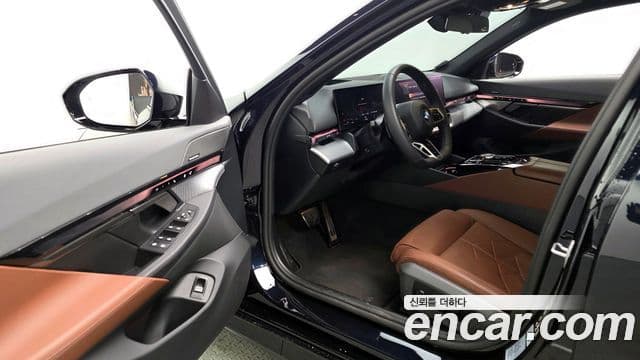 BMW 5시리즈 (G60) 530i xDrive M Sport, 2025 10
