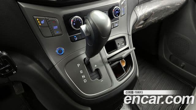 Hyundai Grand Starex детский перевозочный автомобиль, 2018 9