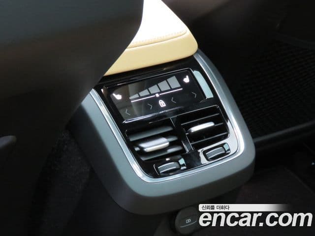 Volvo V60 Cross Country 2세대 B5 Ultra AWD, 2025 14