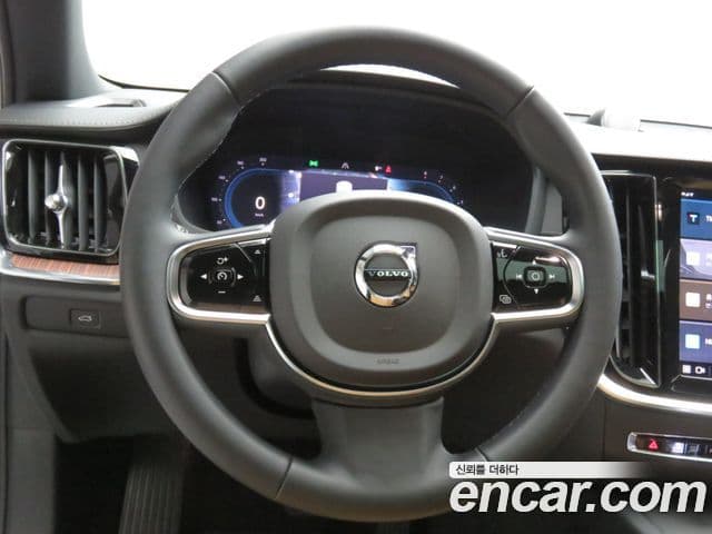 Volvo V60 Cross Country 2세대 B5 Ultra AWD, 2025 15
