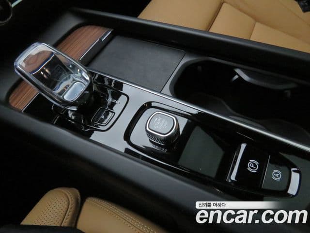 Volvo V60 Cross Country 2세대 B5 Ultra AWD, 2025 18