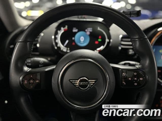 Mini Cooper 클럽맨 2세대, 2022 9