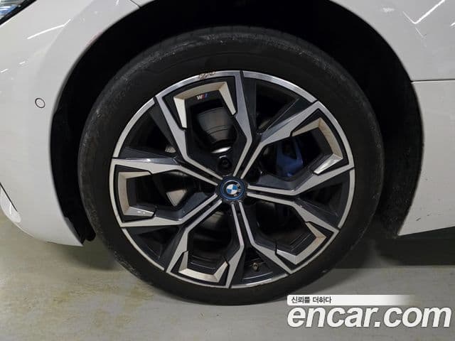 BMW i4 eDrive40 M Sport Pro, 2024 7