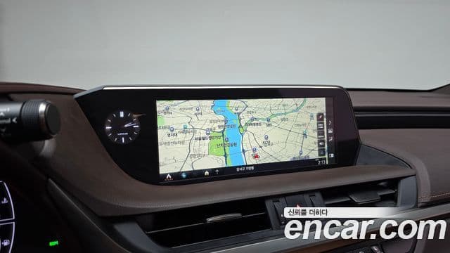 Lexus ES300h 7세대 Supreme, 2019 15