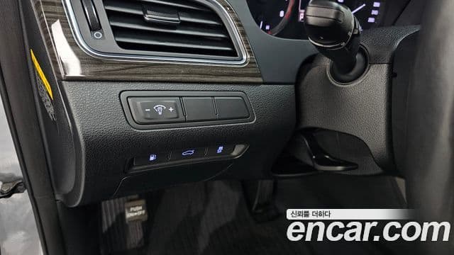 Hyundai LF Sonata 2.0 Smart, 2015 17