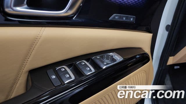 Kia Carnival 4세대 Signature, 2023 12