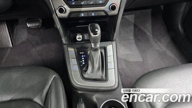 Hyundai Avante AD 1.6 e-VGT Smart, 2018 9