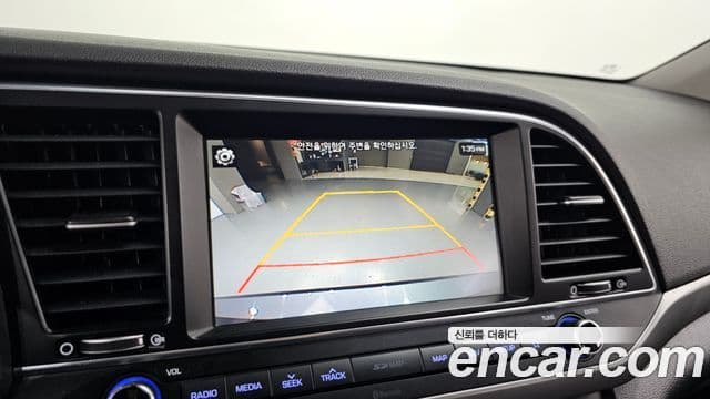 Hyundai Avante AD 1.6 e-VGT Smart, 2018 15