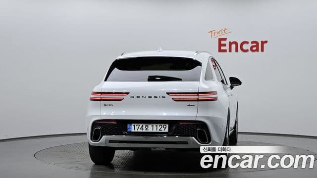 Genesis GV70, 2023 4