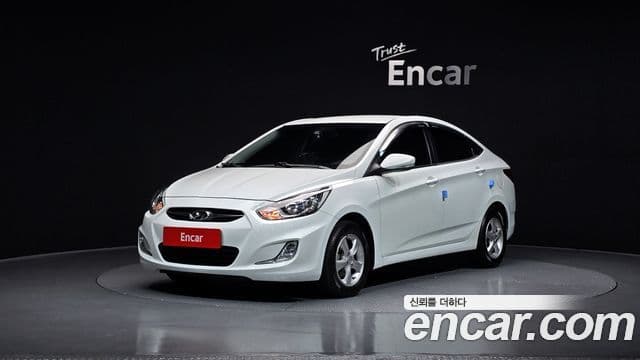 Hyundai Accent(новый кузов / новое поколение) Premier, 2011 1