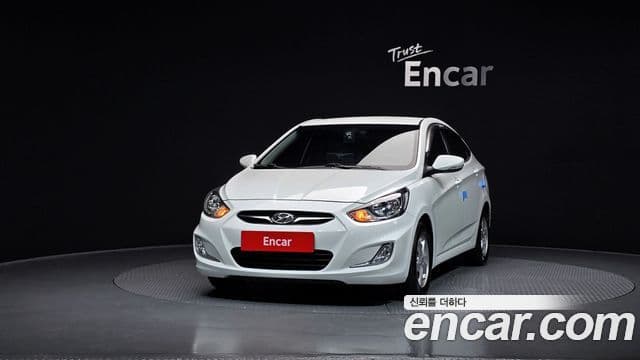 Hyundai Accent(новый кузов / новое поколение) Premier, 2011 3