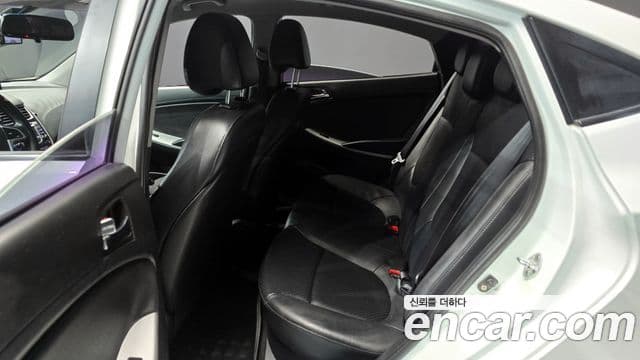 Hyundai Accent(новый кузов / новое поколение) Premier, 2011 13