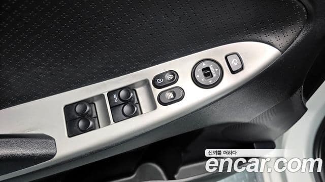 Hyundai Accent(новый кузов / новое поколение) Premier, 2011 17