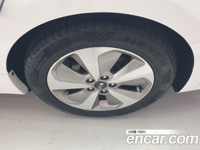 Kia K5 гибрид Prestige, 2014 17
