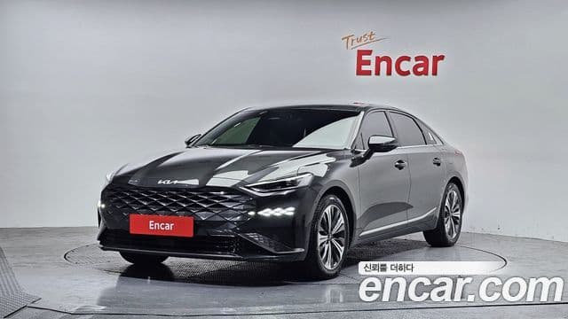 Kia K8 гибрид Signature, 2023 1