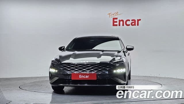 Kia K8 гибрид Signature, 2023 3