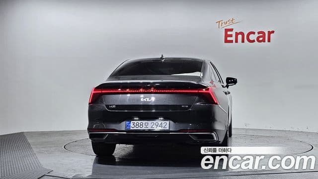 Kia K8 гибрид Signature, 2023 4