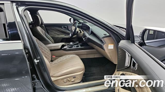 Kia K8 гибрид Signature, 2023 11