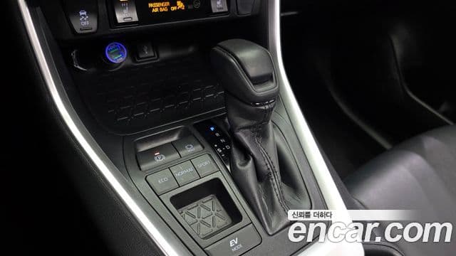 Toyota RAV4 5세대, 2021 9