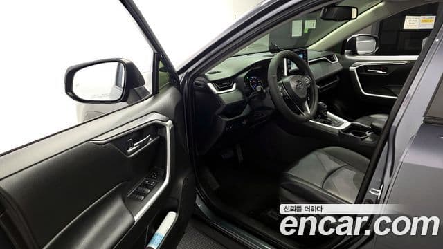 Toyota RAV4 5세대, 2021 10