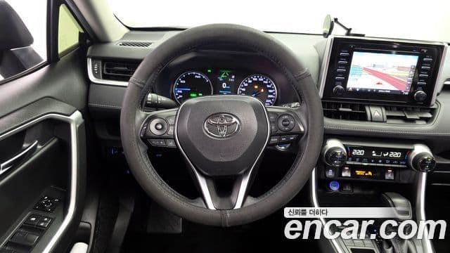 Toyota RAV4 5세대, 2021 13