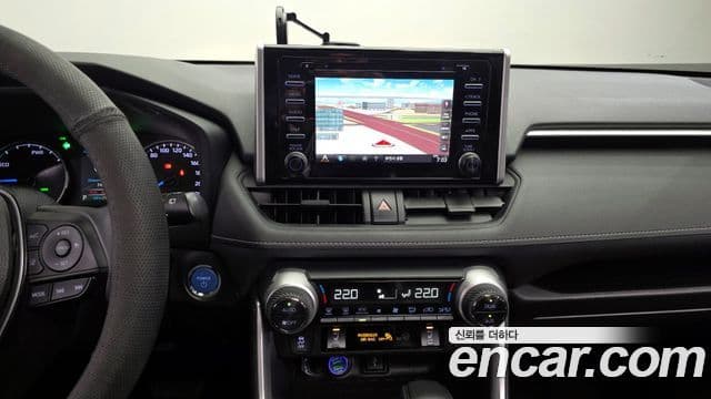 Toyota RAV4 5세대, 2021 14