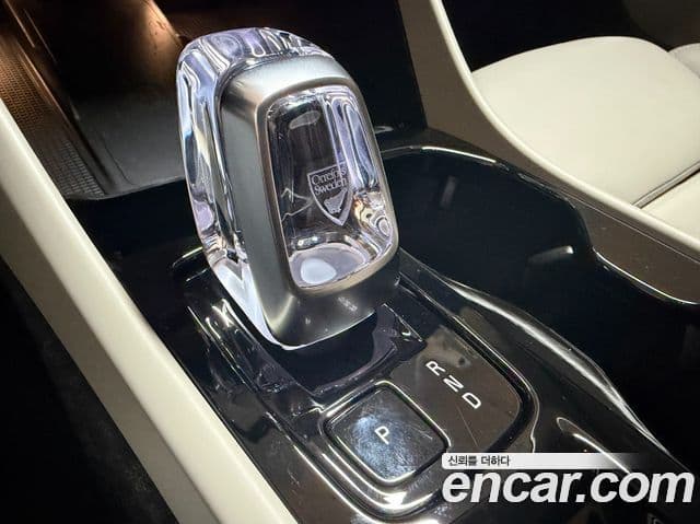 Volvo XC40 B4 Ultra Bright, 2025 9