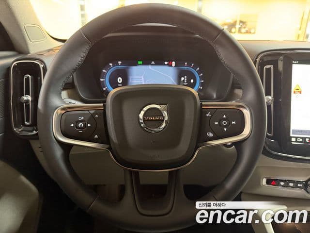 Volvo XC40 B4 Ultra Bright, 2025 16