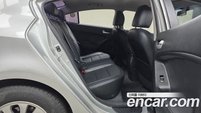 Kia K3 Luxury, 2013 12